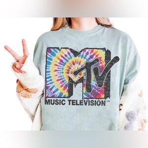 🆕MTV Grey Cropped Graphic Tee L🆕